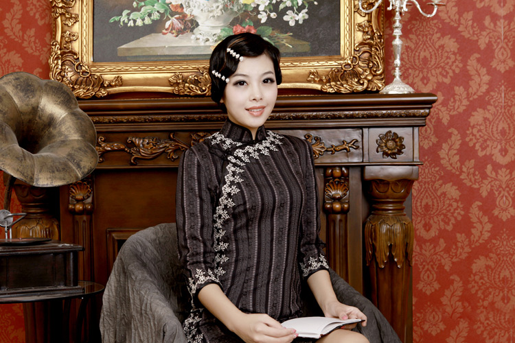 Striped cotton short cheongsam with lace piping