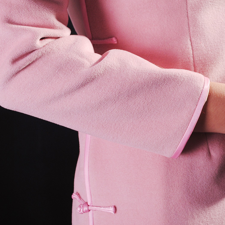 Pink woolen short cheongsam with long sleeves