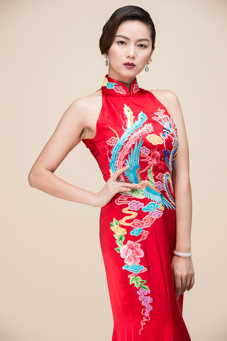 Red chinese wedding dress with dragon and phoenix embroidery