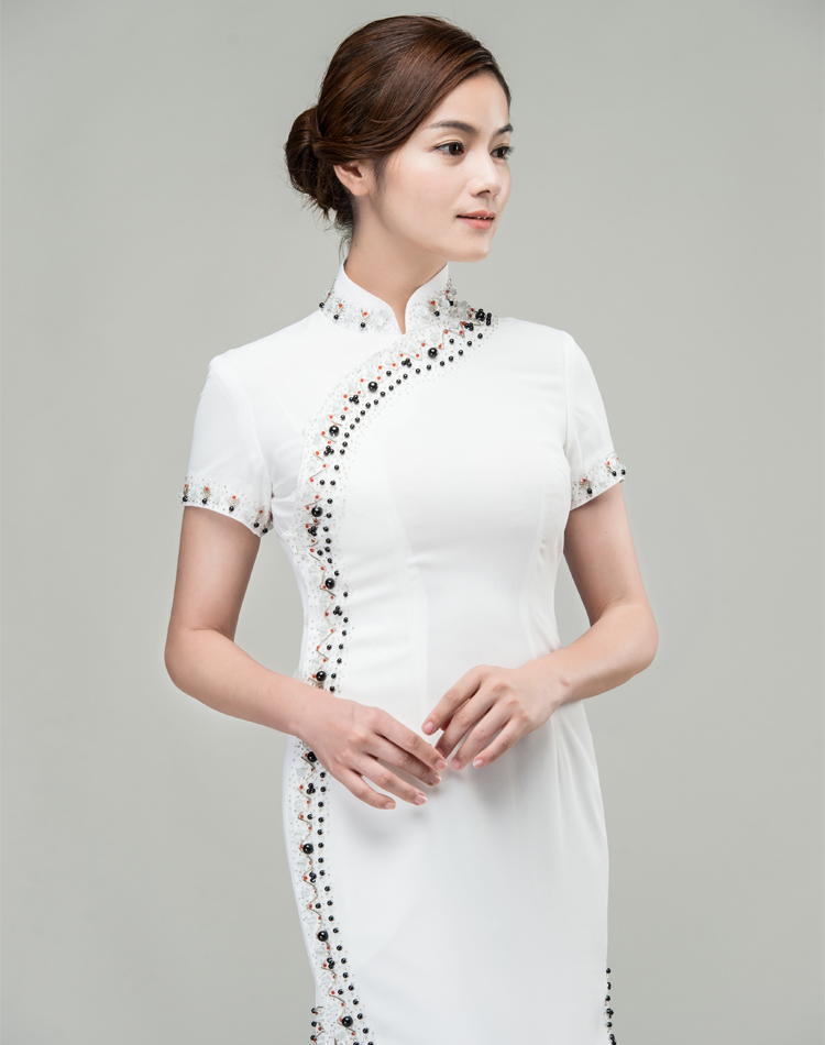 White long choengsam dress with Shining beads and sequins