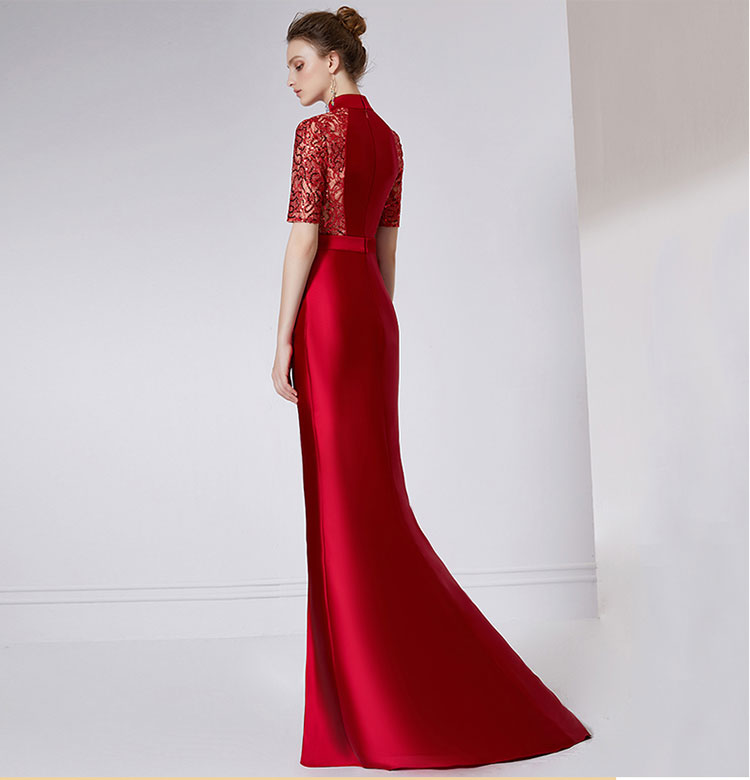 Red Chinese wedding dress with tail