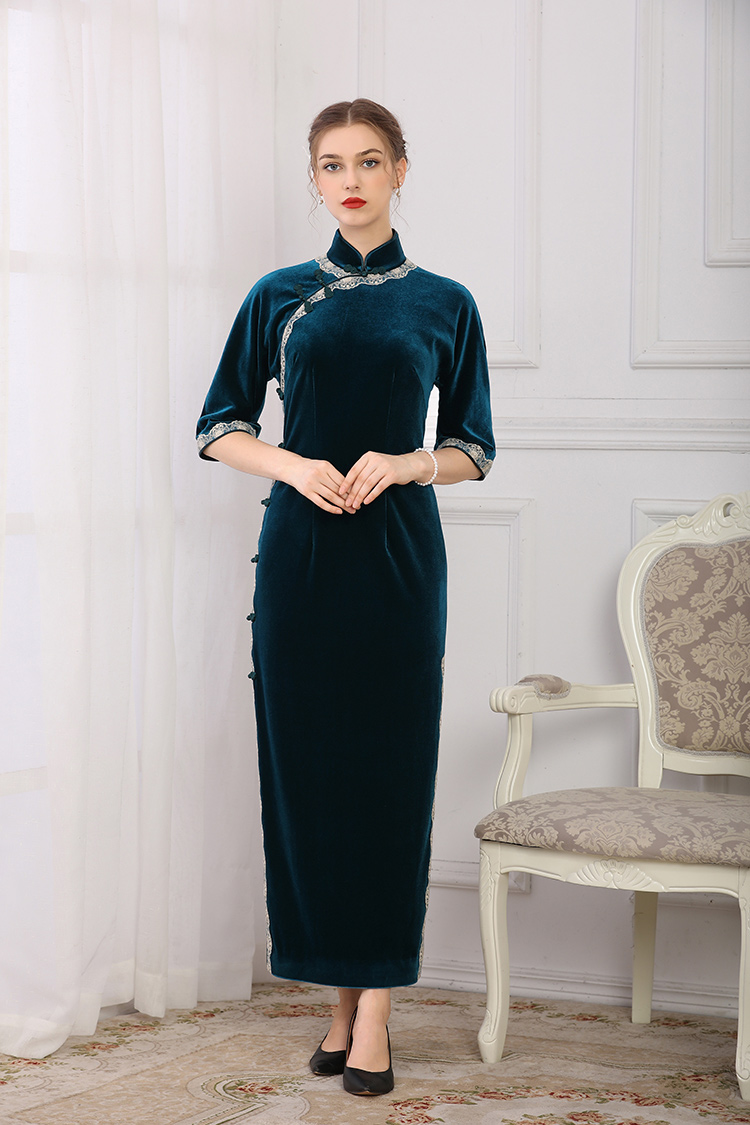 Velvet long cheongsam with lace piping