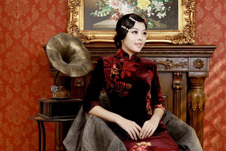 Dark red velvet long cheongsam