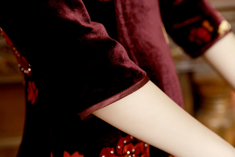 Dark red velvet long cheongsam