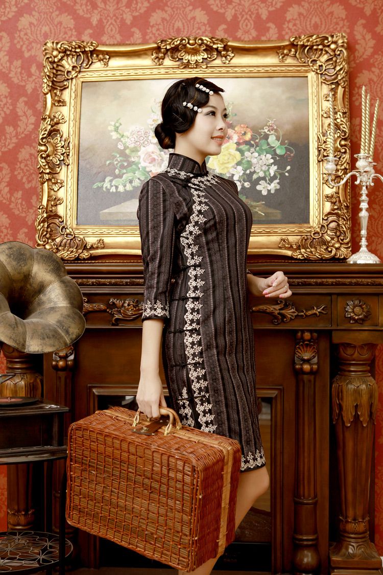 Striped cotton short cheongsam with lace piping Striped cotton short cheongsam with lace piping