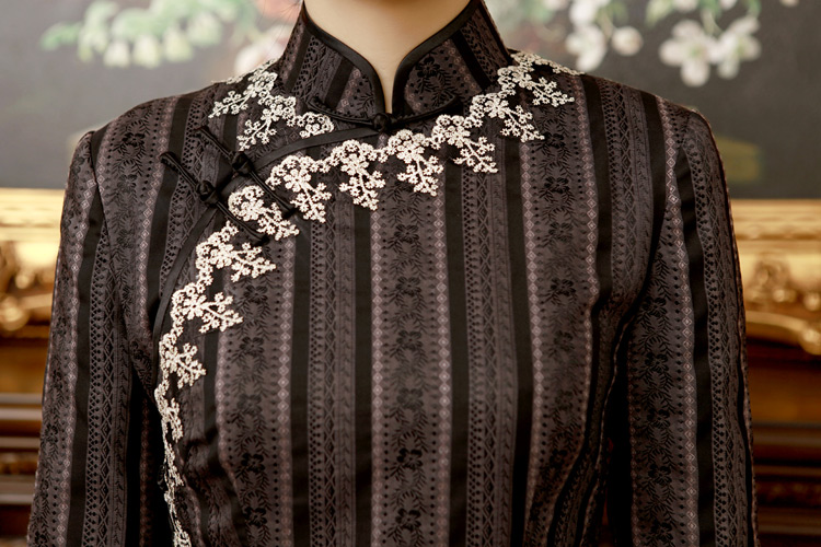 Striped cotton short cheongsam with lace piping Striped cotton short cheongsam with lace piping