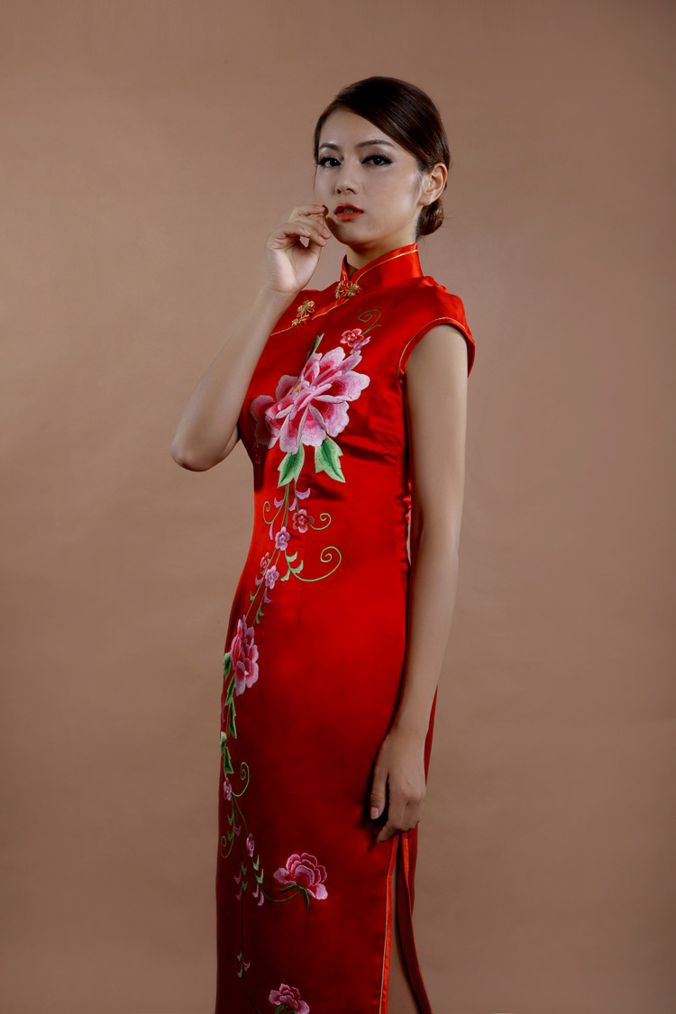 Big peony embroidery wedding cheongsam