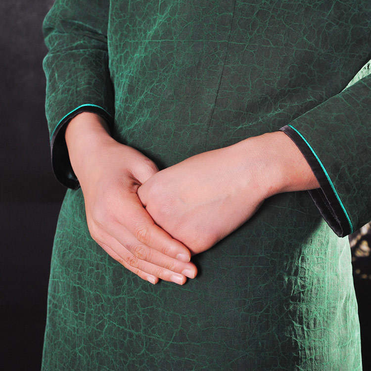 Dark green silk cheongsam dress Dark green silk cheongsam dress