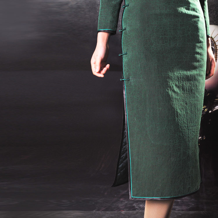 Dark green silk cheongsam dress Dark green silk cheongsam dress
