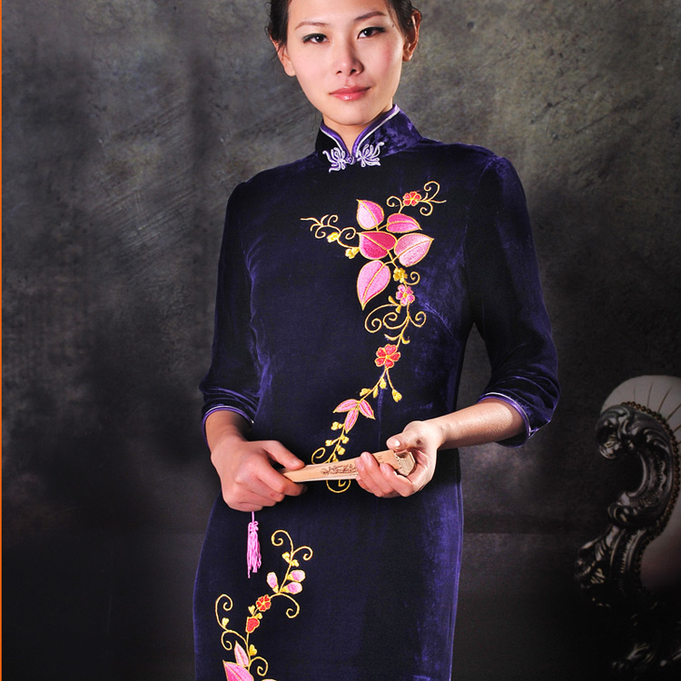 Violet velvet embroidered long cheongsam