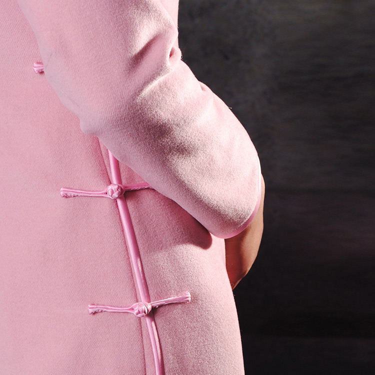 Pink woolen short cheongsam with long sleeves