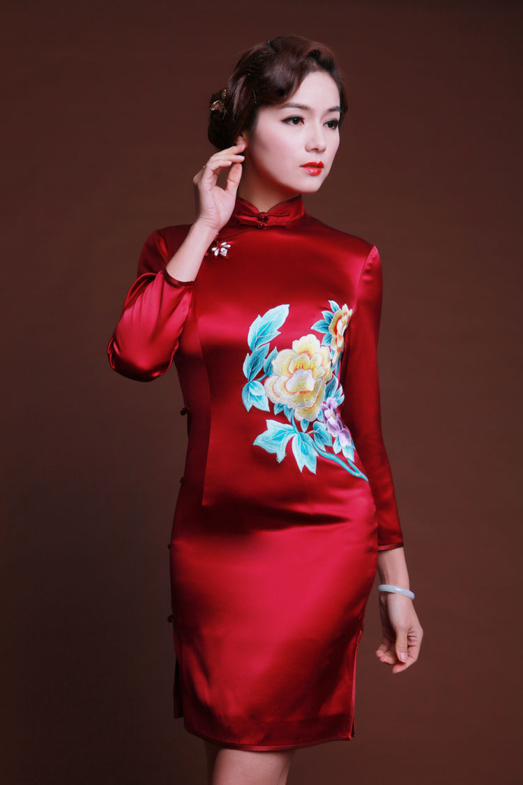 Wine red silk cheongsam