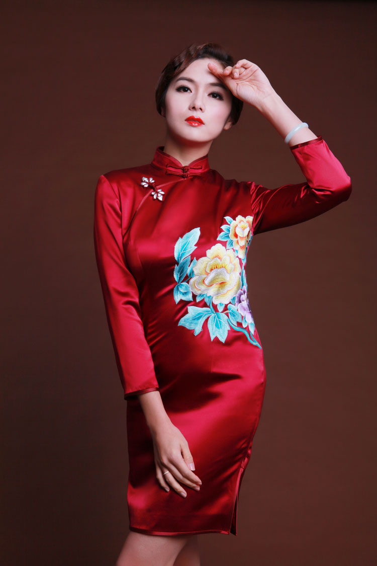 Wine red silk cheongsam