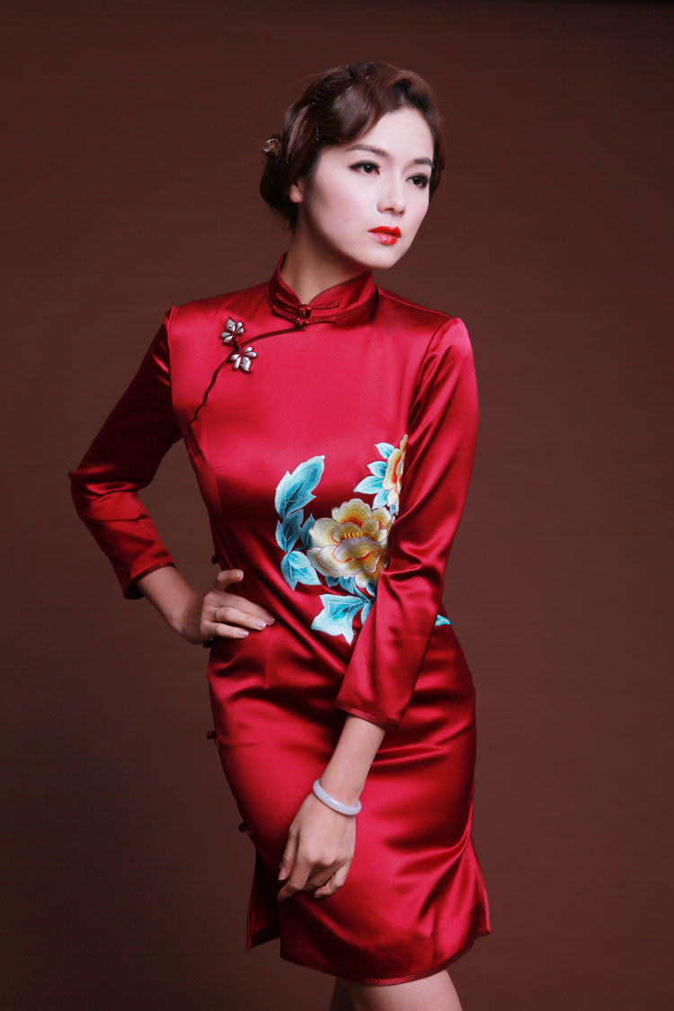 Wine red silk cheongsam