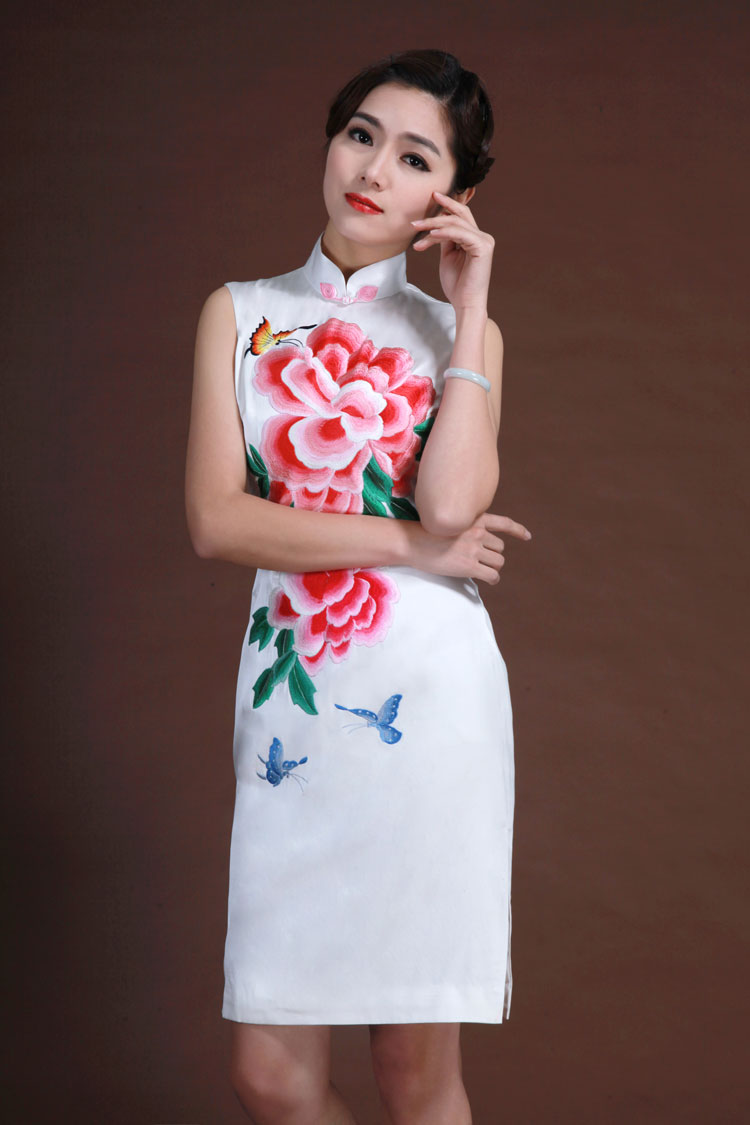 white silk with flowers short cheongsam