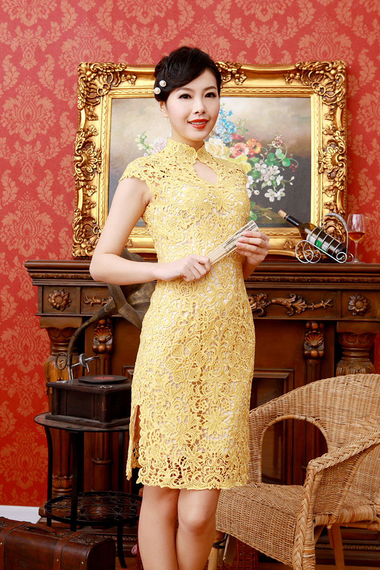 Yellow lace short cheongsam