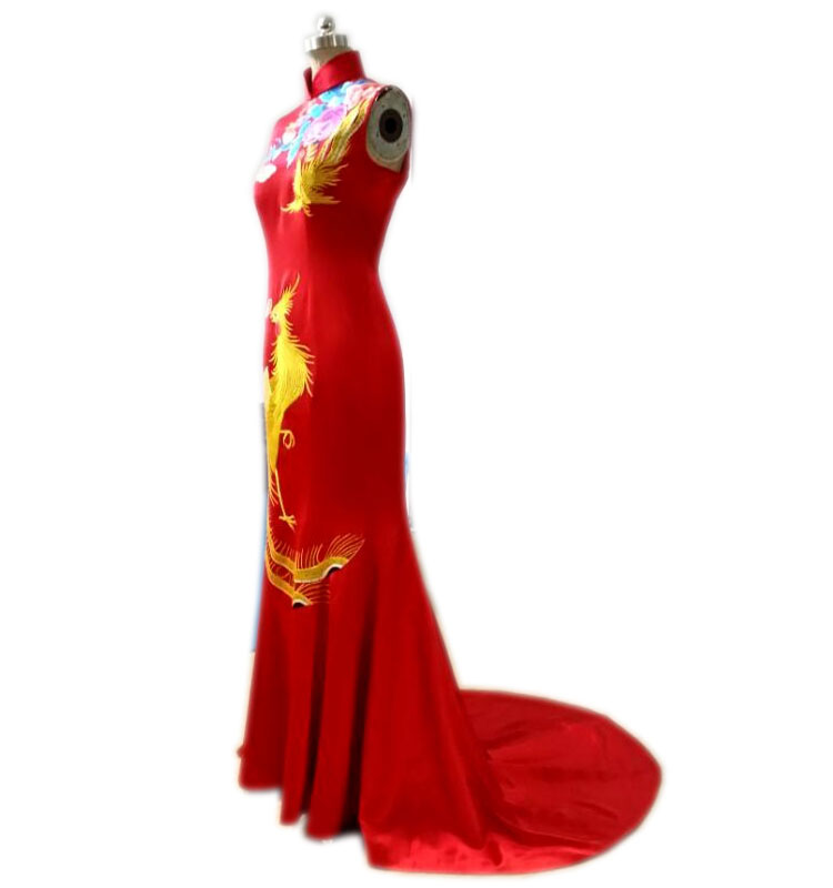 Red phoenix embroidery wedding dress