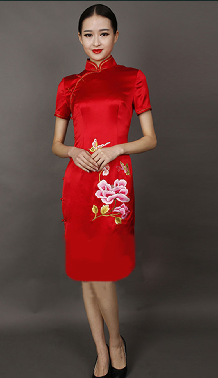 Red silk embroidery short cheongsam