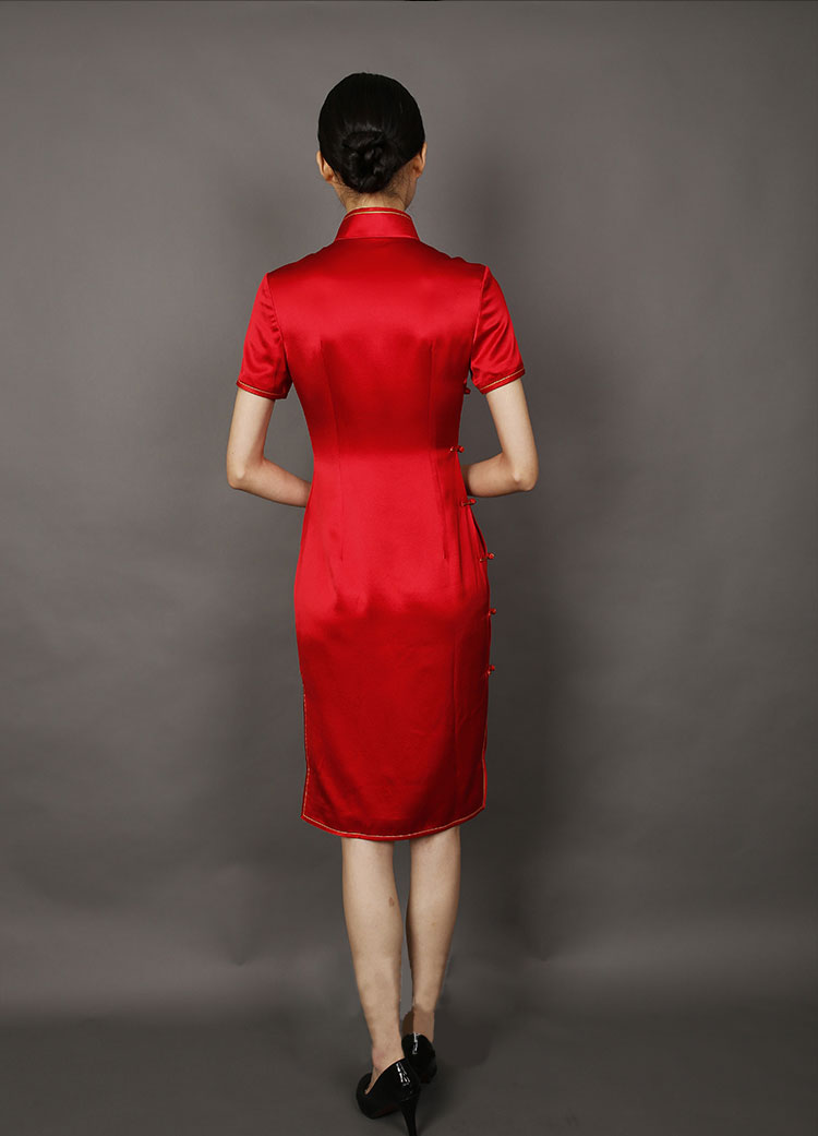 Red silk embroidery short cheongsam