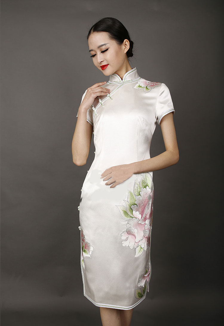 wihte peonies embroidery short choengsam dress