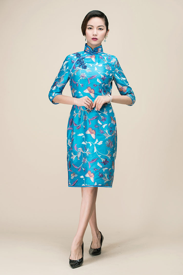 Lake blue embroider tai silk cheongsam Lake blue embroider tai silk cheongsam