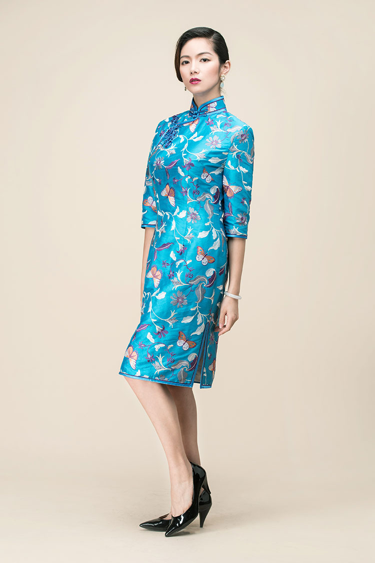 Lake blue embroider tai silk cheongsam Lake blue embroider tai silk cheongsam