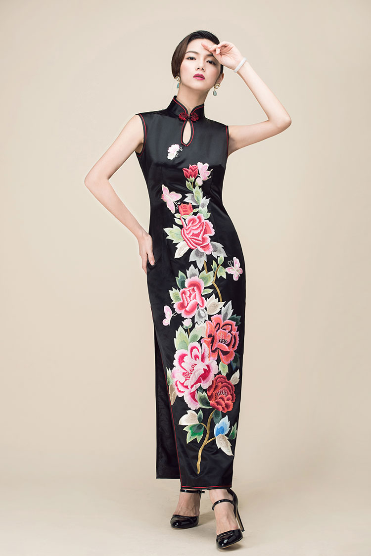 Black embroidery long cheongsam dress