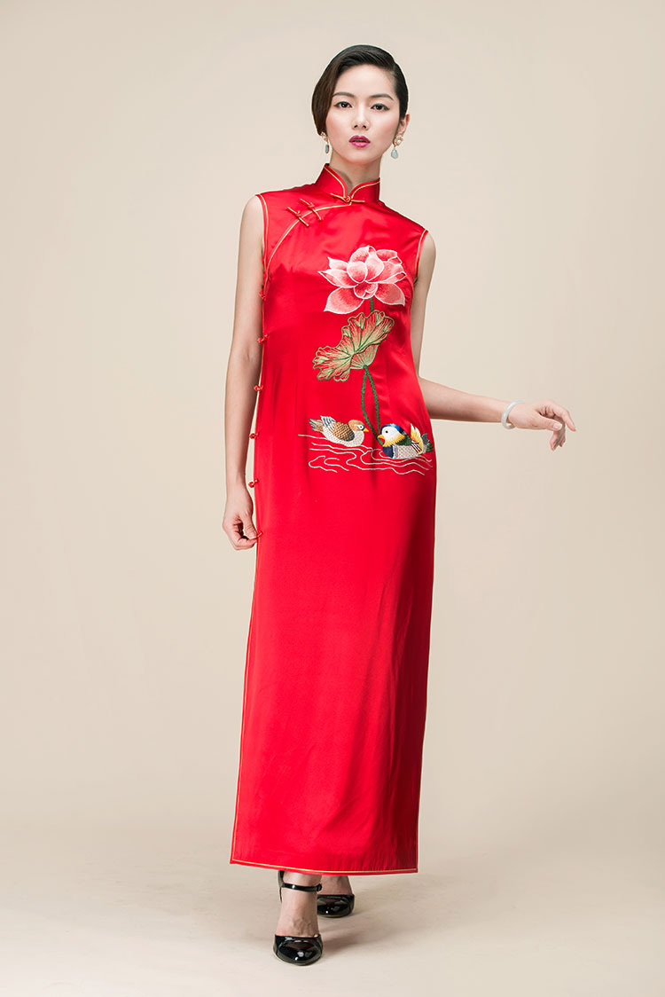 Red lotus embroidery cheongsam long dress