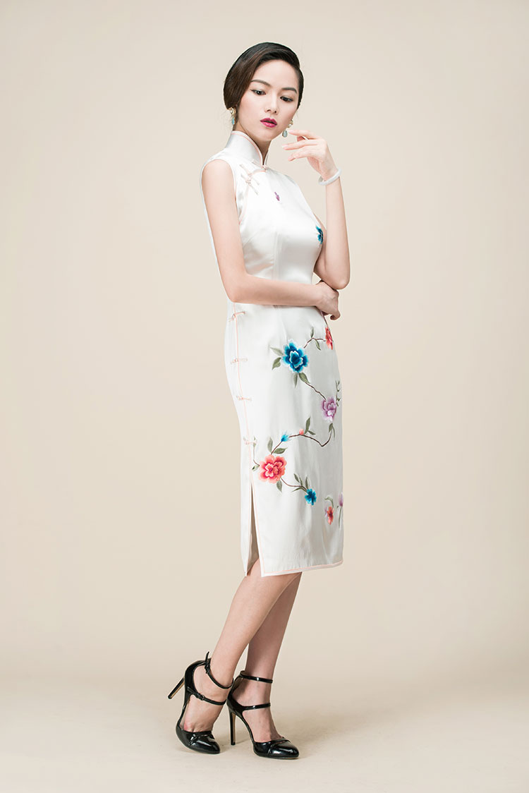 White silk embroidery short cheongsam dress
