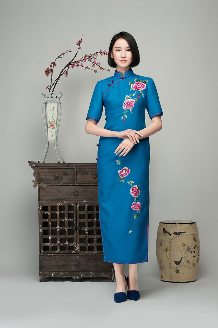 Lake blue cashmere dress with embroidered roses