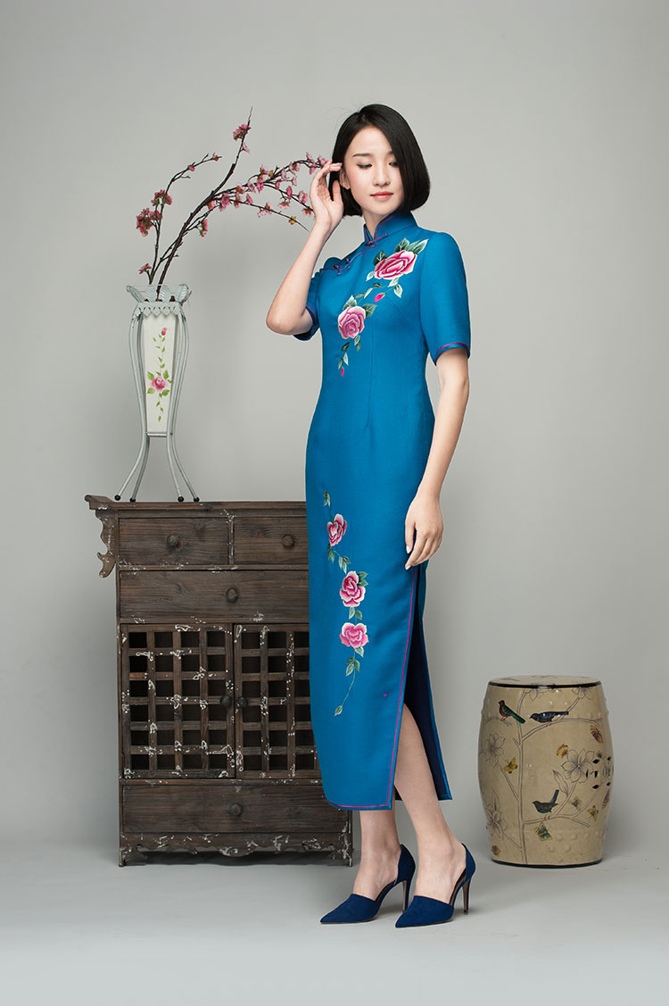 Lake blue cashmere dress with embroidered roses