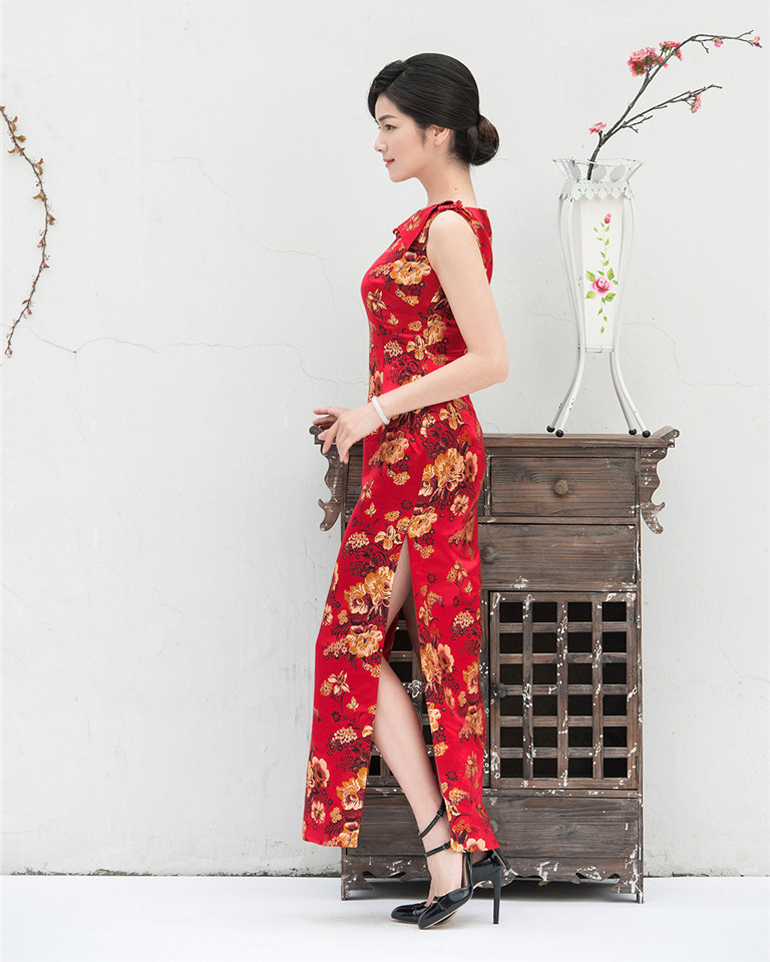 chinese cheongsam with lotus