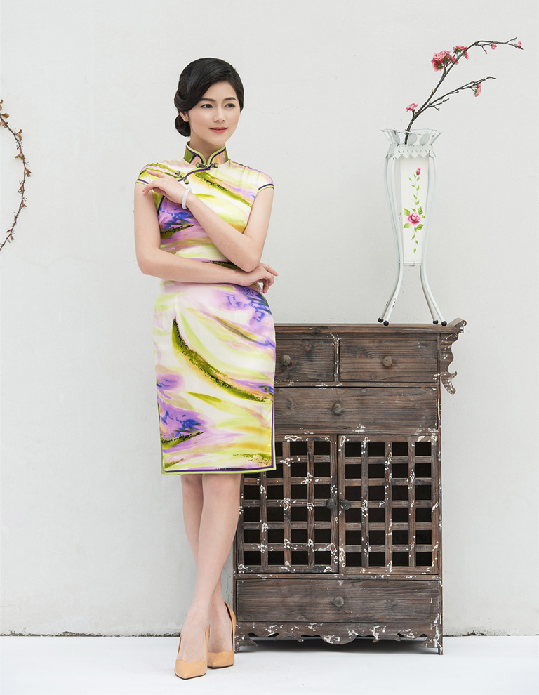 chinese cheongsam with lotus