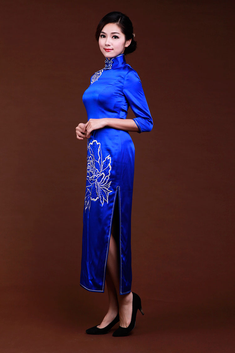 Royal blue silk with embroidery cheongsam dress 