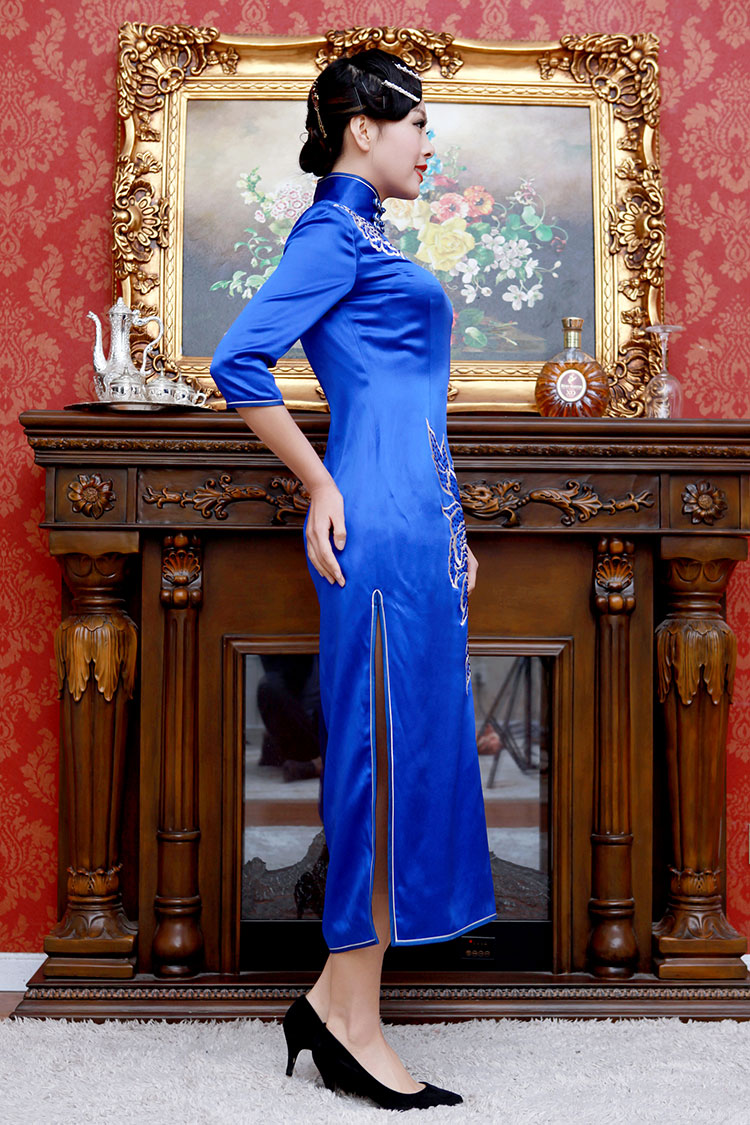 Royal blue silk with embroidery cheongsam dress 