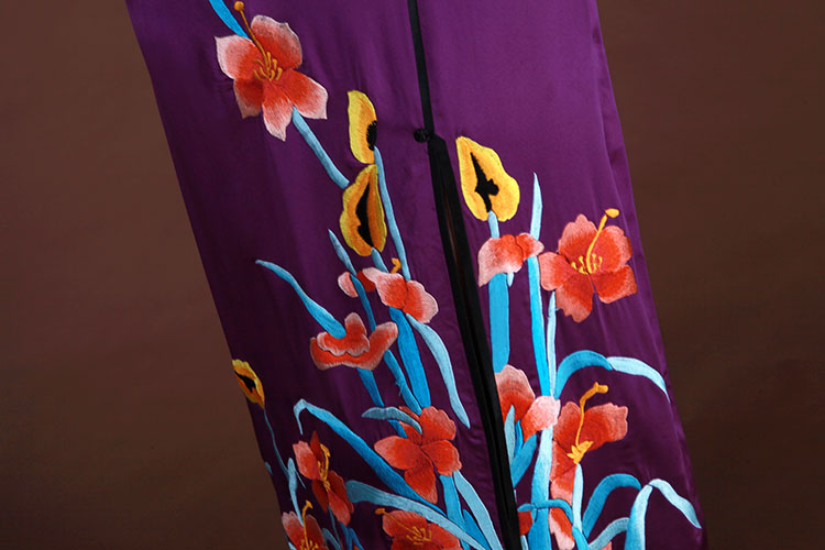 Purple silk with embroidery sleeveless cheongsam dress 
