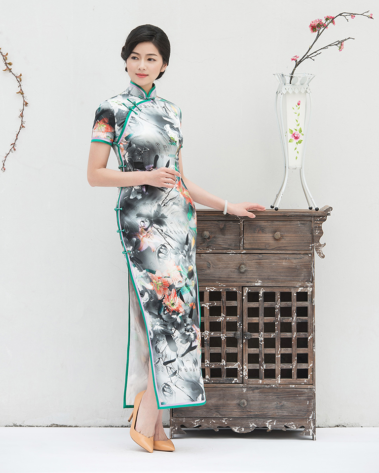 Long cheongsam Long cheongsam