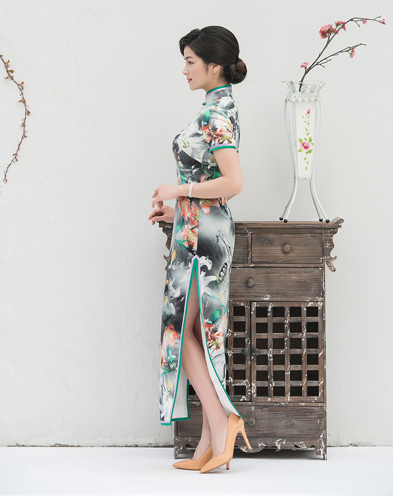 Long cheongsam Long cheongsam