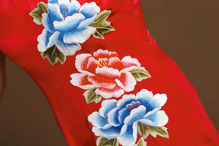 Red wedding dress with peonies embroidery Red wedding dress with peonies embroidery
