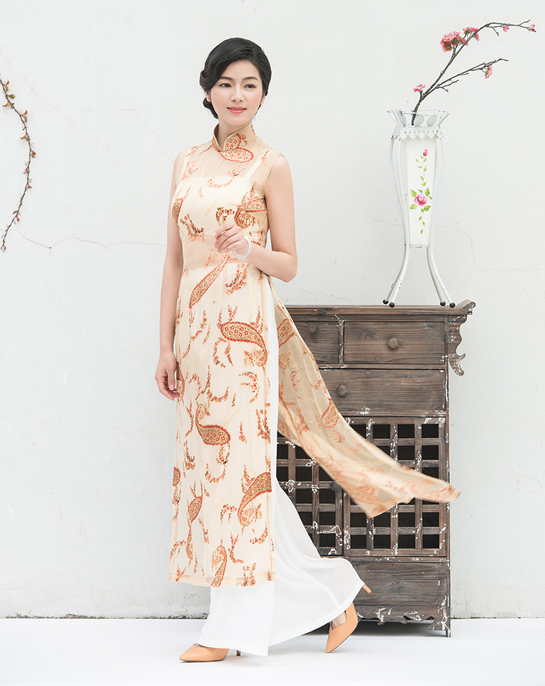 Long cheongsam