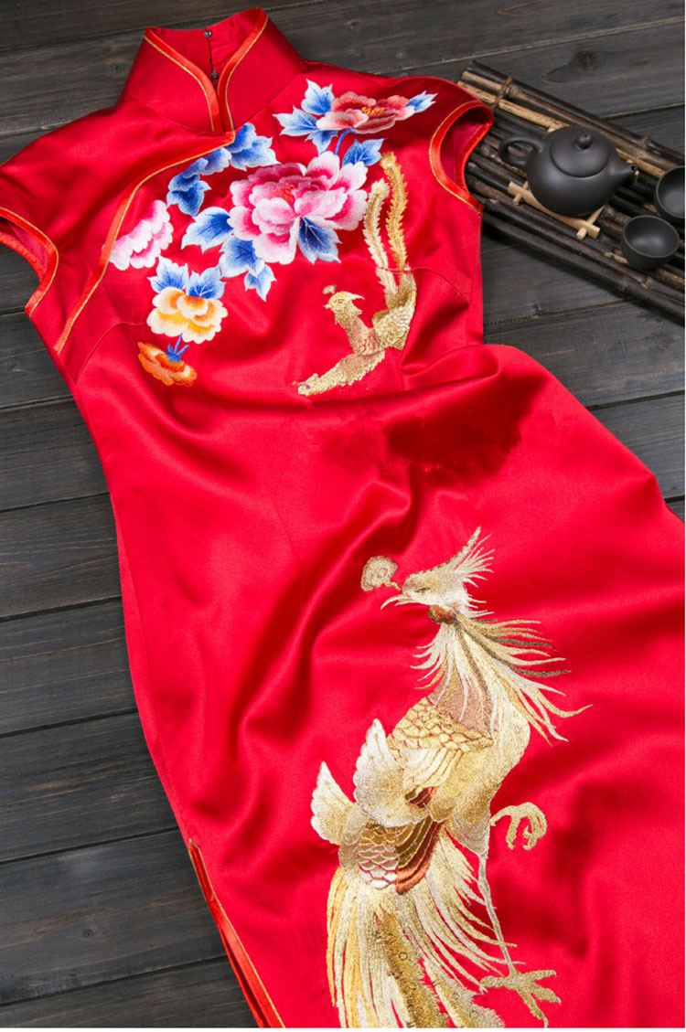  silk cheongsam with golden phoenix