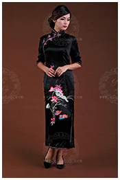 Black qipao for mom