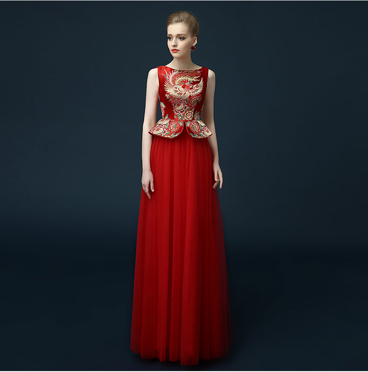 Red chinese wedding dress with phoenix pattern