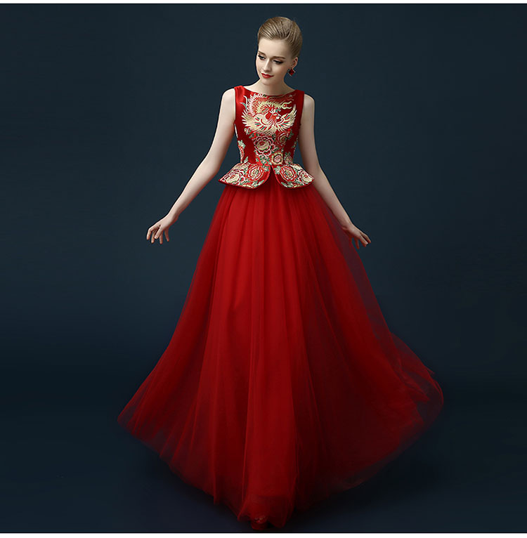 Red chinese wedding dress with phoenix pattern