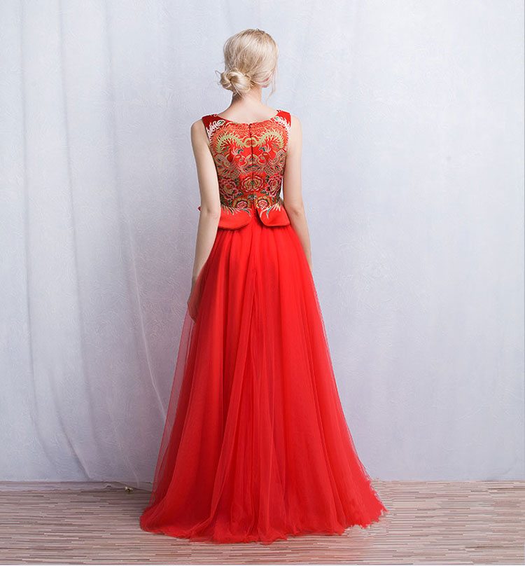 Red chinese wedding dress with phoenix pattern