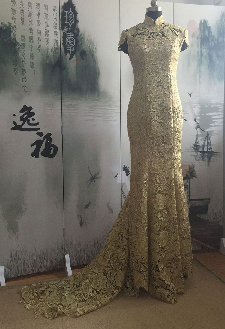 Golden lace qipao