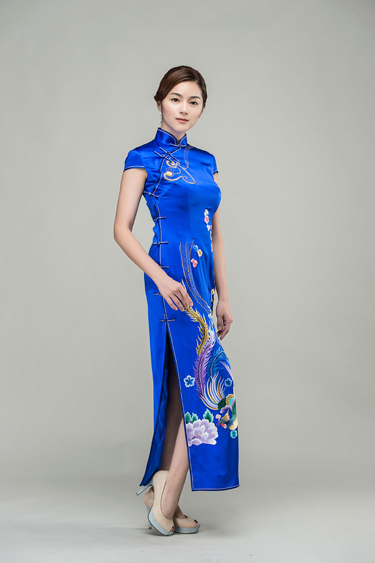 Sapphire blue silk cheongsam with golden phoenix 