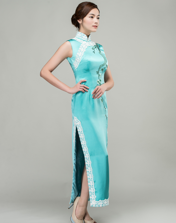 Light lake blue silk with embroidery choensam dress