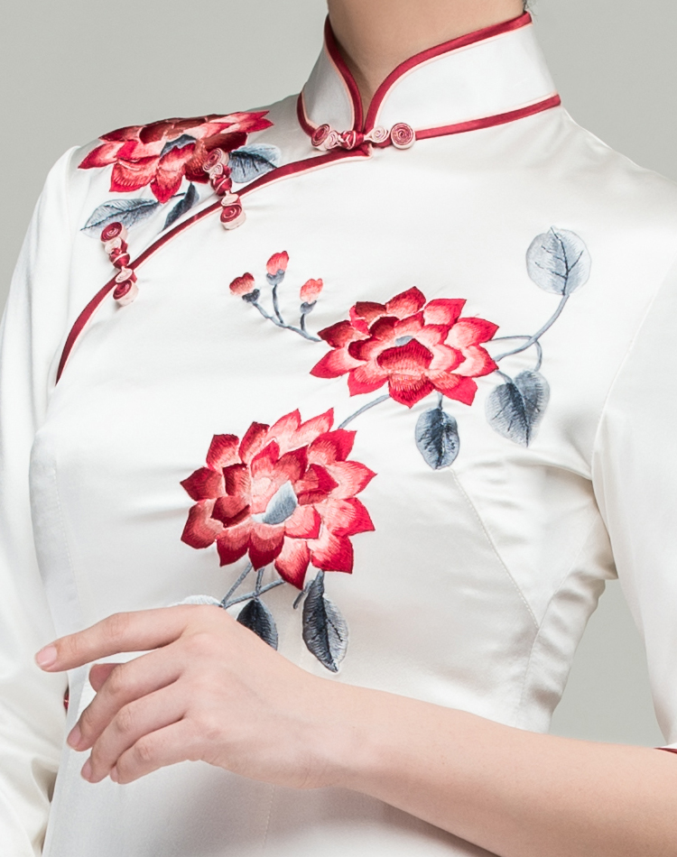 White long cheongsam dress with red floral embroidery White long cheongsam dress with red floral embroidery