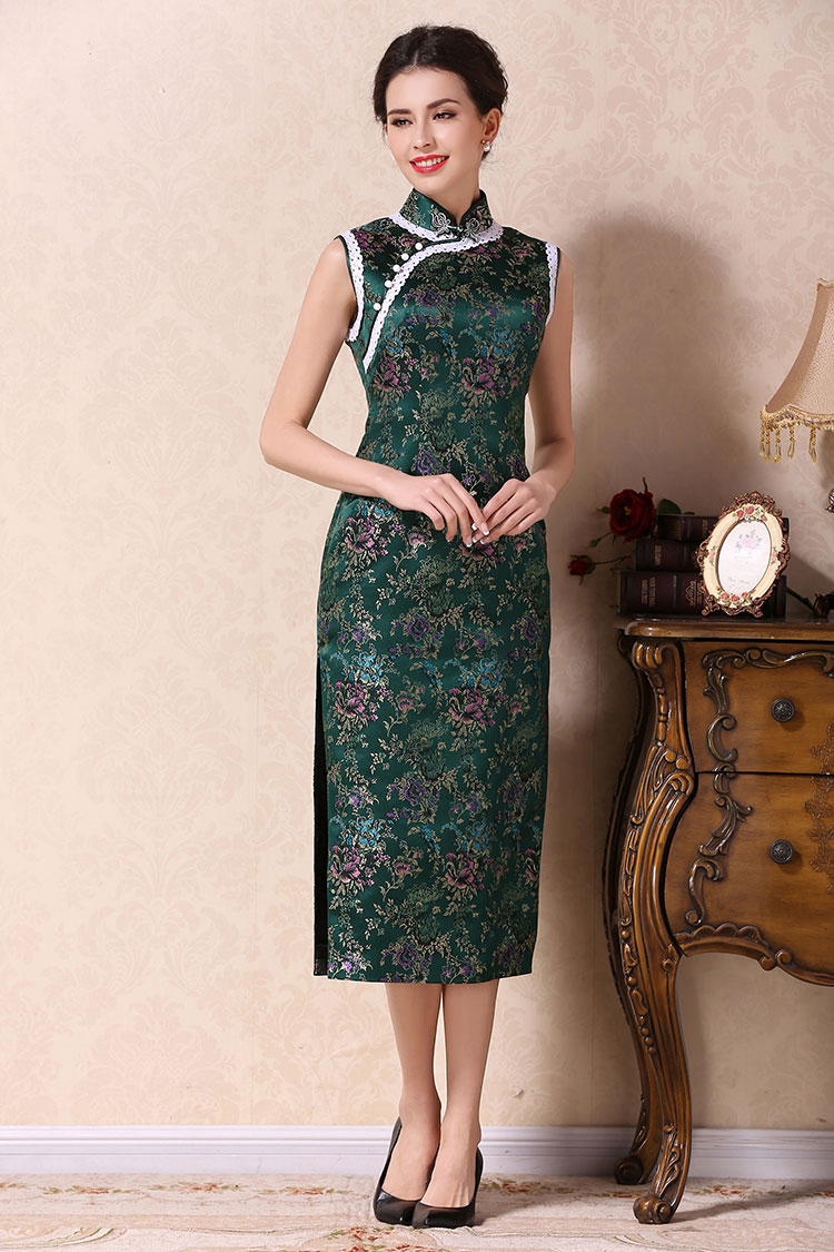 Green long cheongsam dress with white lace edge
